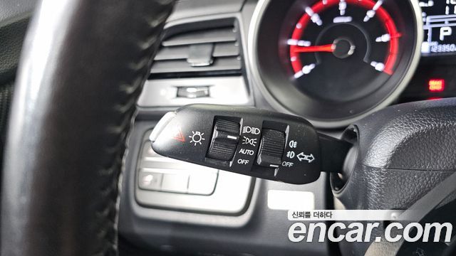 KG Mobility (SsangYong) Tivoli Air Diesel IX 2WD 2016 — фото 29