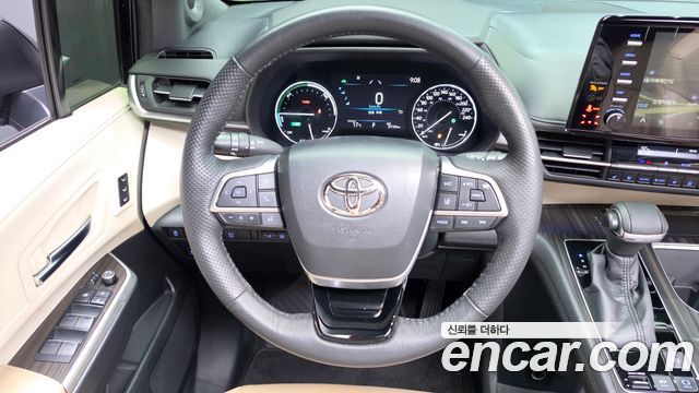 Toyota Sienna (IV) 2.5 Hybrid AWD 2022 — фото 12