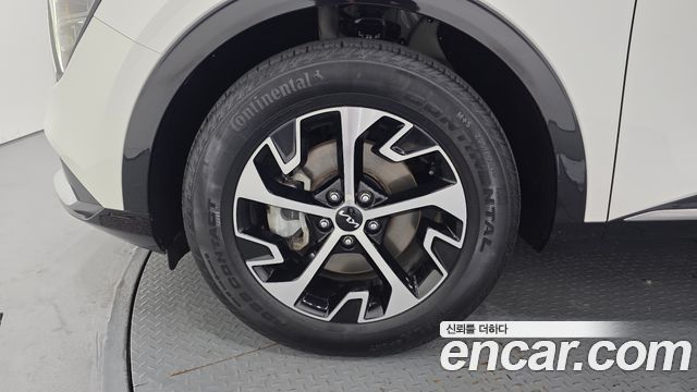 Kia Sportage Hybrid (V) Prestige 2WD 2023 — фото 5