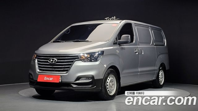 Hyundai Grand Starex Van 3-Seater Style
