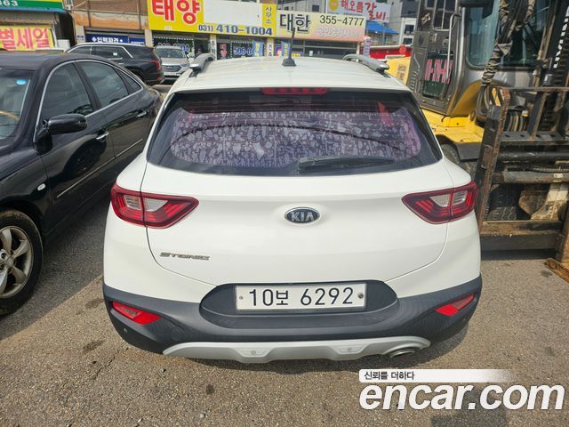 Kia Stonic Diesel 1.6 Prestige 2018 — фото 3