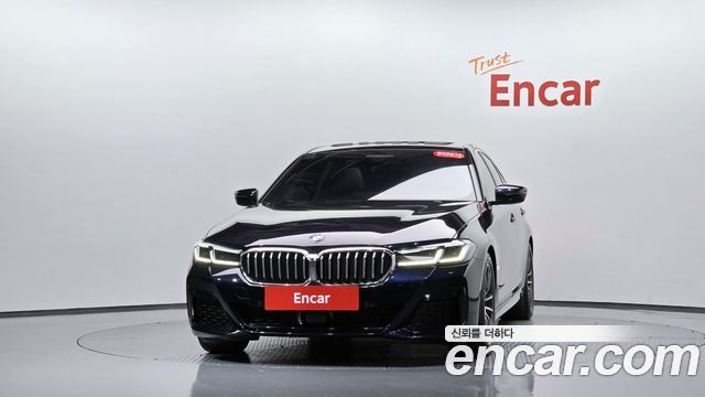 BMW 5 Series (G30) 520i M Sport 2023 — фото 3