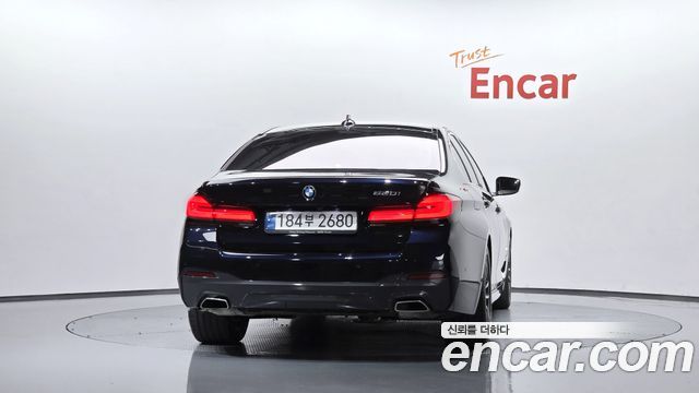 BMW 5 Series (G30) 520i M Sport 2023 — фото 4
