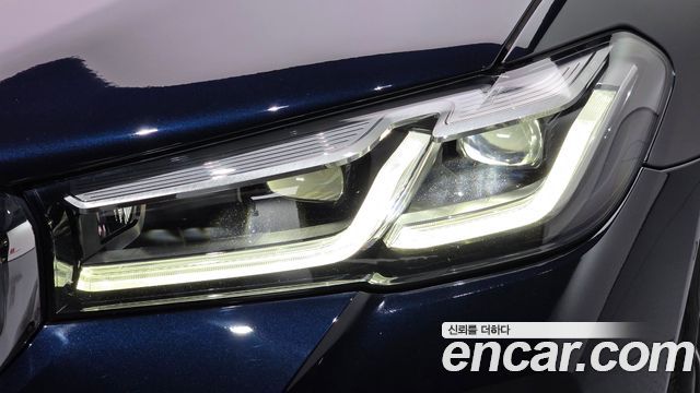 BMW 5 Series (G30) 520i M Sport 2023 — фото 22