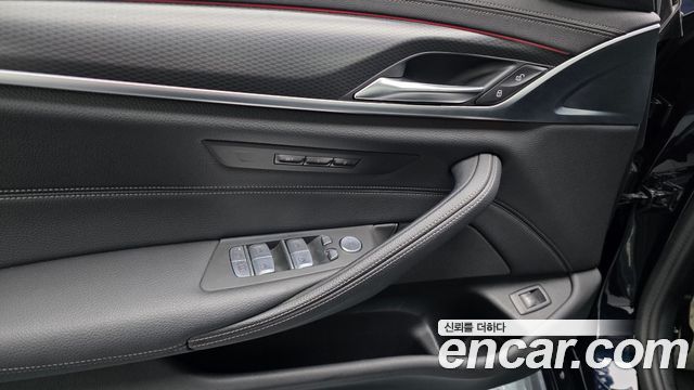 BMW 5 Series (G30) 520i M Sport 2023 — фото 27