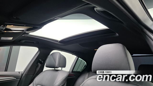 BMW 5 Series (G30) 520i M Sport 2023 — фото 29