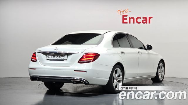 Mercedes-Benz E-Class (W213) E200 Avantgarde 2017 — фото 2