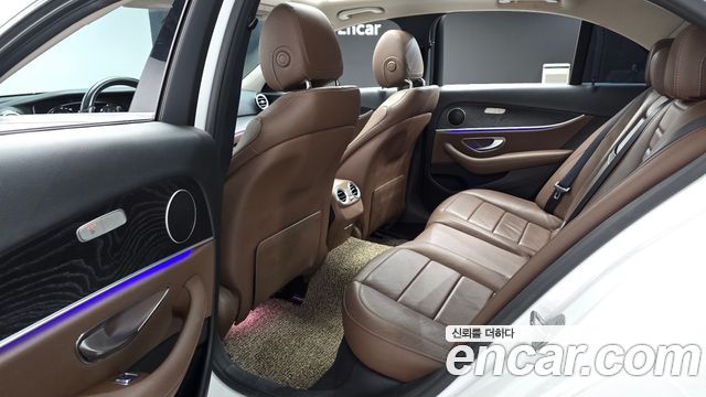 Mercedes-Benz E-Class (W213) E200 Avantgarde 2017 — фото 11