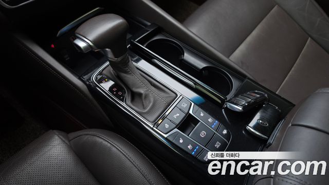 Kia K7 Hybrid Noblesse Special 2018 — фото 9
