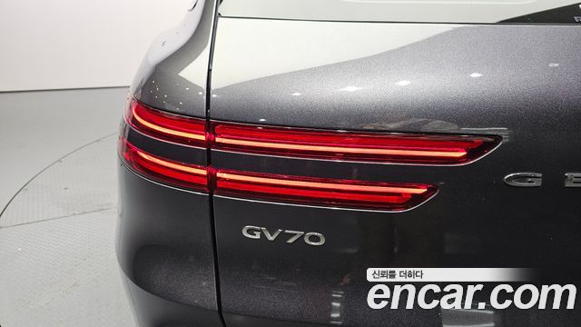 Genesis GV70 2.5T Gasoline AWD 2023 — фото 23