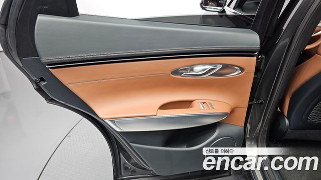 Genesis GV70 2.5T Gasoline AWD 2023 — фото 25