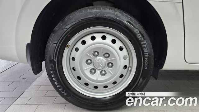 Hyundai Staria Cargo 5-Seater Smart 2023 — фото 5
