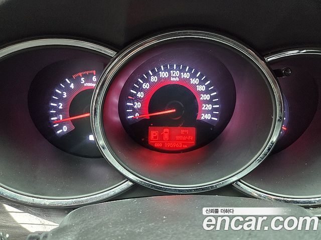 Kia Sorento R Diesel 2.0 2WD TLX Premium 2012 — фото 15