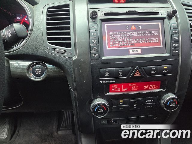 Kia Sorento R Diesel 2.0 2WD TLX Premium 2012 — фото 17