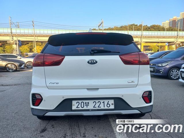 Kia Niro 1.6 HEV Noblesse Special 2020 — фото 2