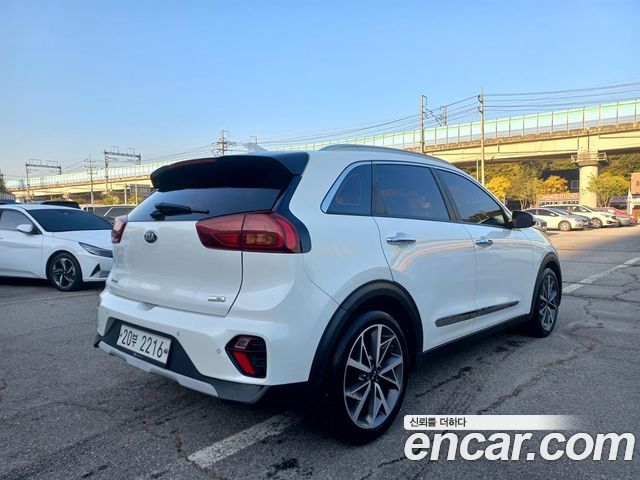 Kia Niro 1.6 HEV Noblesse Special 2020 — фото 3