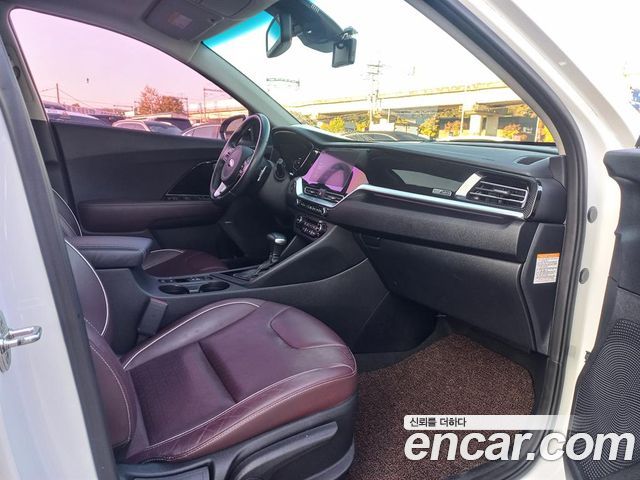 Kia Niro 1.6 HEV Noblesse Special 2020 — фото 8