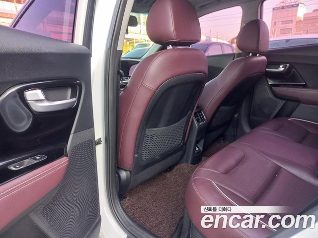 Kia Niro 1.6 HEV Noblesse Special 2020 — фото 10