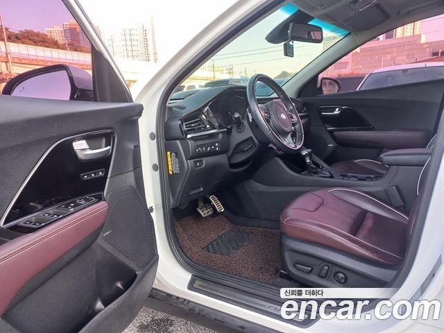 Kia Niro 1.6 HEV Noblesse Special 2020 — фото 15