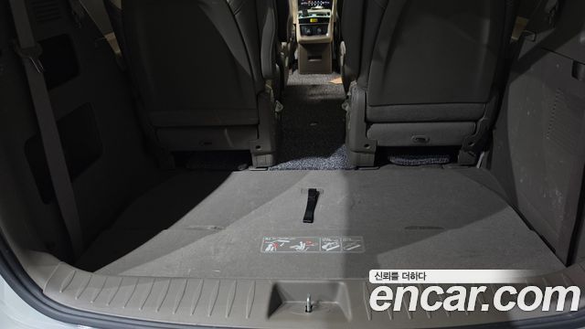 Kia Carnival (IV) Diesel 9-Seater Hi-Limousine Signature 2023 — фото 19