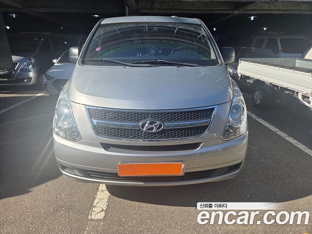 Hyundai Grand Starex 12-Seater Wagon CVX Deluxe 2015 — фото 2