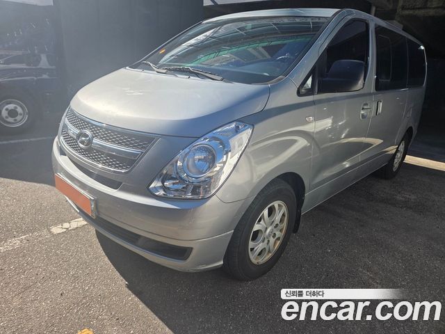 Hyundai Grand Starex 12-Seater Wagon CVX Deluxe 2015 — фото 3
