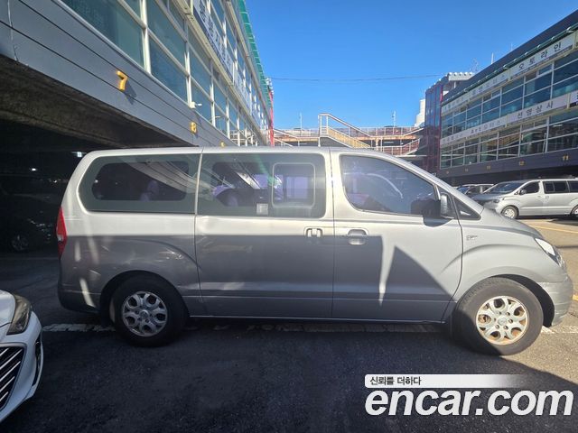 Hyundai Grand Starex 12-Seater Wagon CVX Deluxe 2015 — фото 4