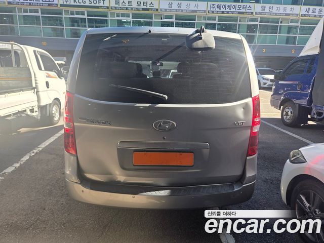 Hyundai Grand Starex 12-Seater Wagon CVX Deluxe 2015 — фото 6