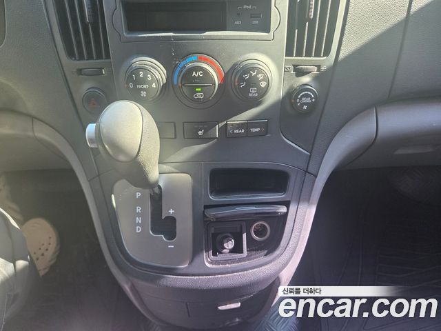 Hyundai Grand Starex 12-Seater Wagon CVX Deluxe 2015 — фото 9