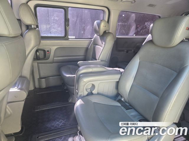 Hyundai Grand Starex 12-Seater Wagon CVX Deluxe 2015 — фото 16