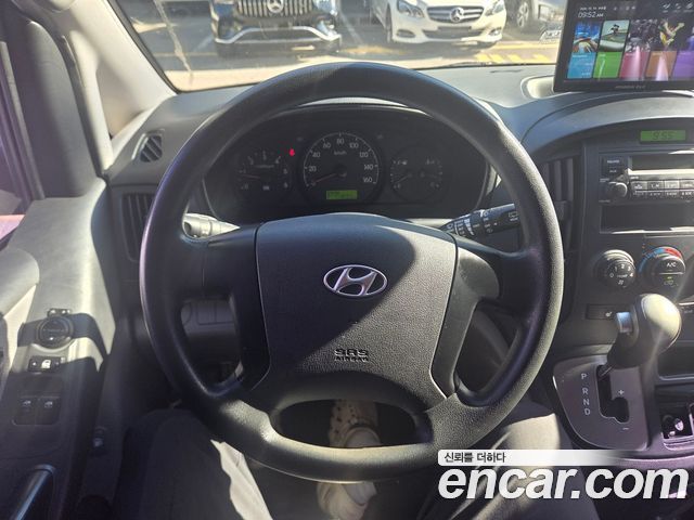 Hyundai Grand Starex 12-Seater Wagon CVX Deluxe 2015 — фото 20