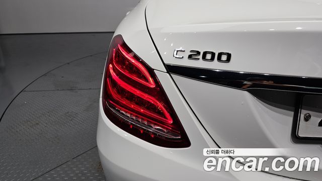 Mercedes-Benz C-Class (W205) C200 2018 — фото 23