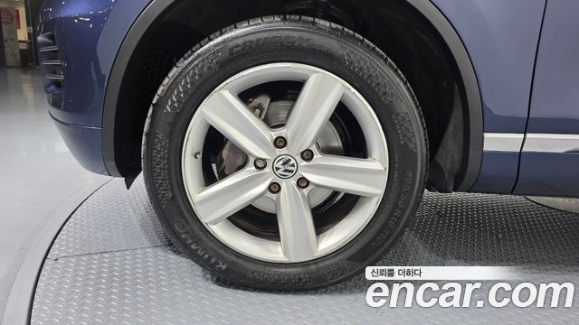 Volkswagen Touareg V6 3.0 TDI Bluemotion 7P5 2012 — фото 5