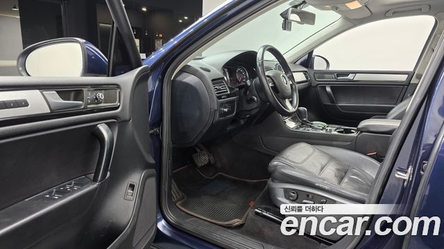 Volkswagen Touareg V6 3.0 TDI Bluemotion 7P5 2012 — фото 10