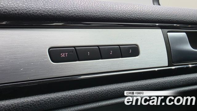 Volkswagen Touareg V6 3.0 TDI Bluemotion 7P5 2012 — фото 19