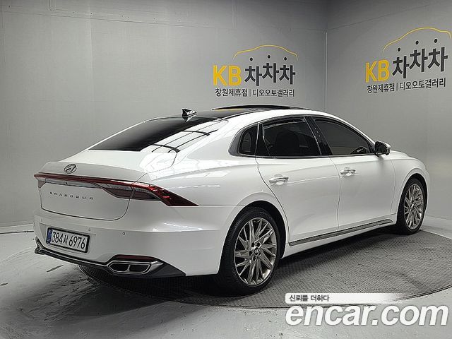 Hyundai Grandeur (IG) 2.5 Calligraphy 2022 — фото 5