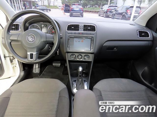 Volkswagen Polo 1.4 TDI R-Line 5th 2014 — фото 7
