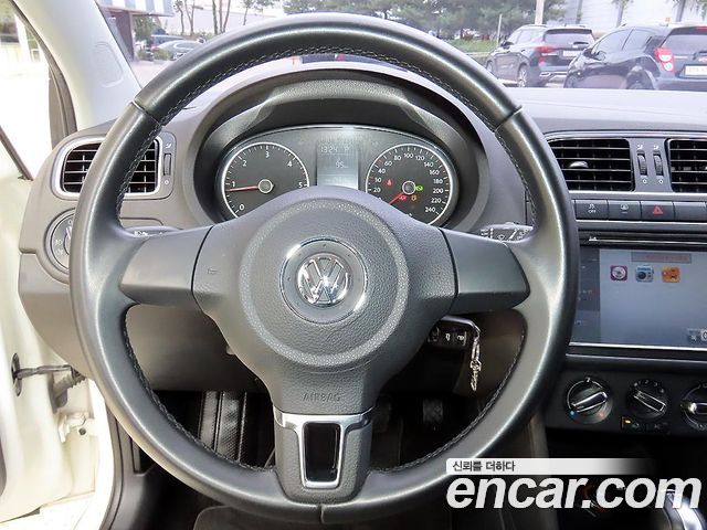 Volkswagen Polo 1.4 TDI R-Line 5th 2014 — фото 8