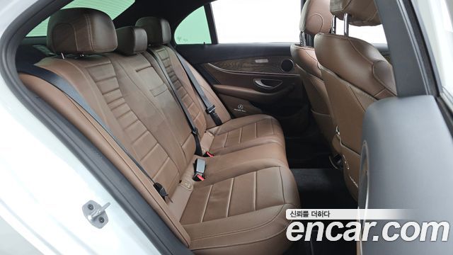 Mercedes-Benz E-Class (W213) E250 Exclusive 2022 — фото 11