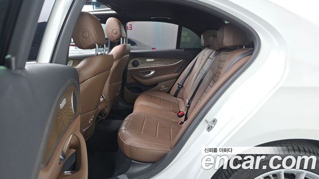 Mercedes-Benz E-Class (W213) E250 Exclusive 2022 — фото 12