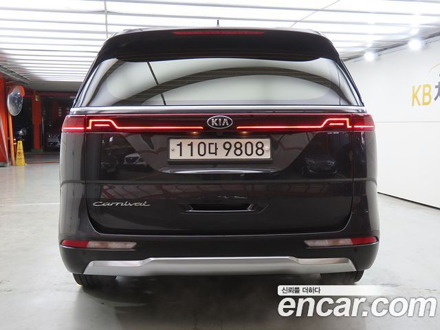 Kia Carnival (IV) Gasoline 9-Seater Signature 2021 — фото 3