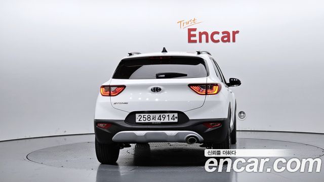 Kia Stonic 1.4 Prestige 2020 — фото 4