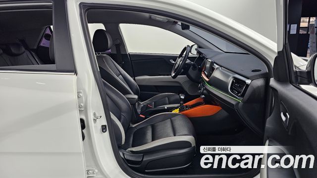 Kia Stonic 1.4 Prestige 2020 — фото 11