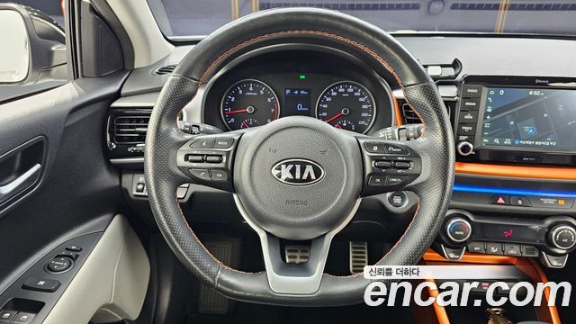 Kia Stonic 1.4 Prestige 2020 — фото 13