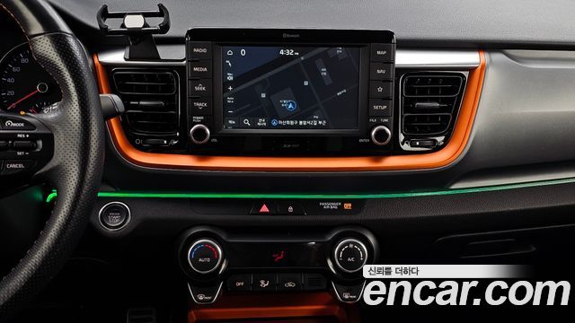 Kia Stonic 1.4 Prestige 2020 — фото 14
