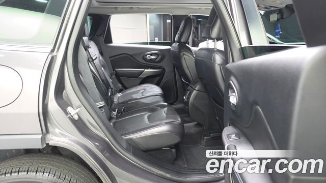 Jeep Cherokee (KL) 2.4 Longitude AWD 2019 — фото 12