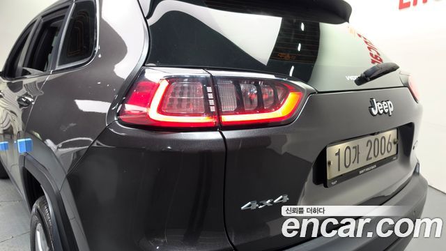 Jeep Cherokee (KL) 2.4 Longitude AWD 2019 — фото 23