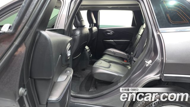 Jeep Cherokee (KL) 2.4 Longitude AWD 2019 — фото 26