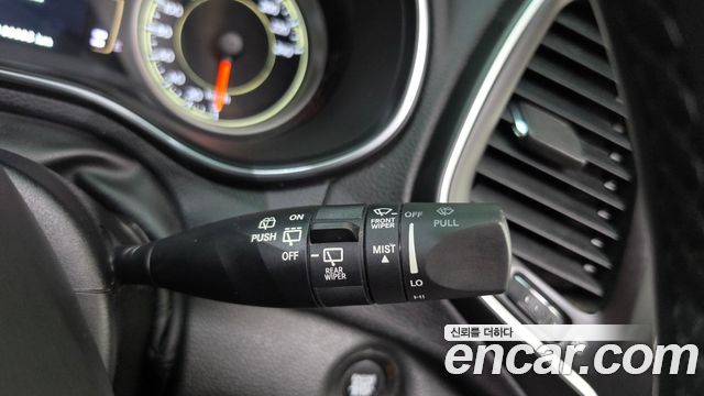 Jeep Cherokee (KL) 2.4 Longitude AWD 2019 — фото 29