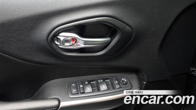 Jeep Cherokee (KL) 2.4 Longitude AWD 2019 — фото 30